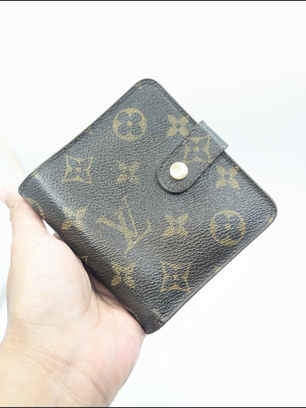Louis Vuitton Monogram Compact Vintage Wallet (2003, France)